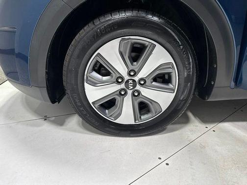 Deep Cerulean 2019 Kia Niro LX