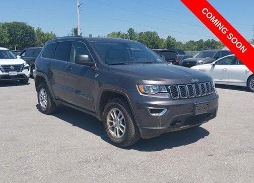 Granite Crystal Metallic Clearcoat 2019 Jeep Grand Cherokee Laredo