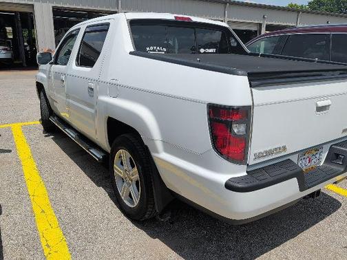 White 2013 Honda Ridgeline RTL
