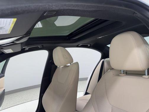 Alpine White 2025 BMW 330 xDrive