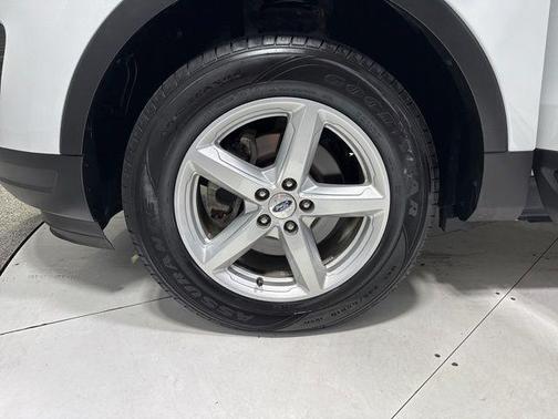 Oxford White 2019 Ford Explorer Base