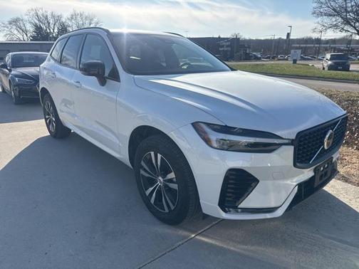 2025 Volvo XC60 B5 Core