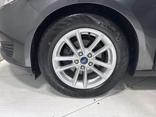Magnetic 2018 Ford Focus SE