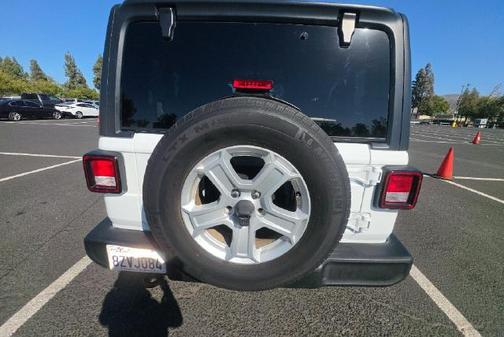 Bright White Clearcoat 2021 Jeep Wrangler Sport S