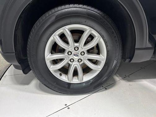 Black Metallic 2020 Ford Explorer Base