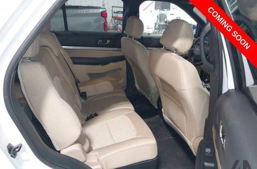 Oxford White 2017 Ford Explorer Base