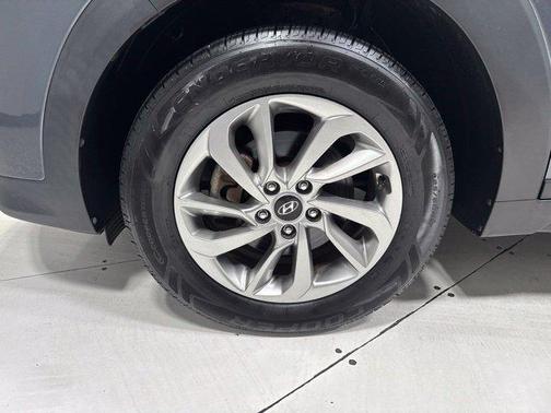 Coliseum Gray 2018 Hyundai TUCSON SE