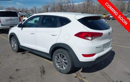 Dazzling White 2018 Hyundai TUCSON SE