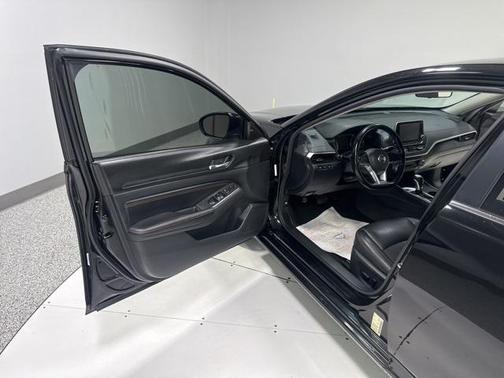 2021 Nissan Altima SR FWD