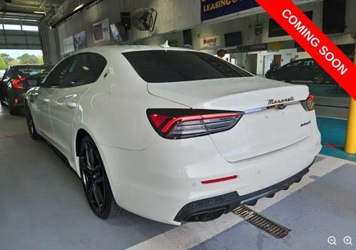 Bianco 2022 Maserati Quattroporte Trofeo