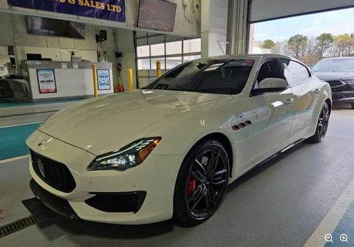 Bianco 2022 Maserati Quattroporte Trofeo