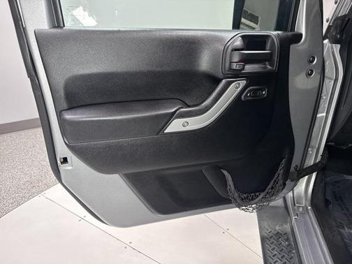 2013 Jeep Wrangler Sahara