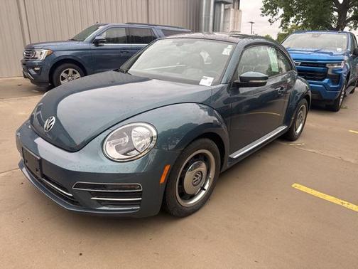 2018 Volkswagen Beetle 2.0T Coast