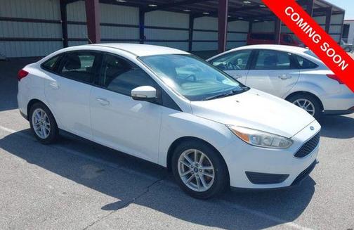 Oxford White 2017 Ford Focus SE