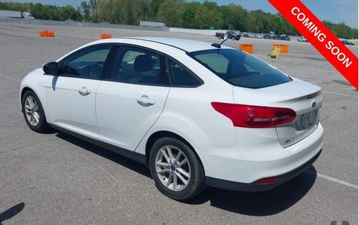 Oxford White 2017 Ford Focus SE