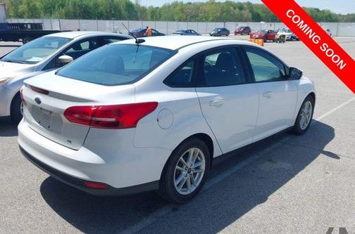 Oxford White 2017 Ford Focus SE