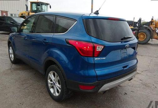 Lightning Blue Metallic 2019 Ford Escape SE