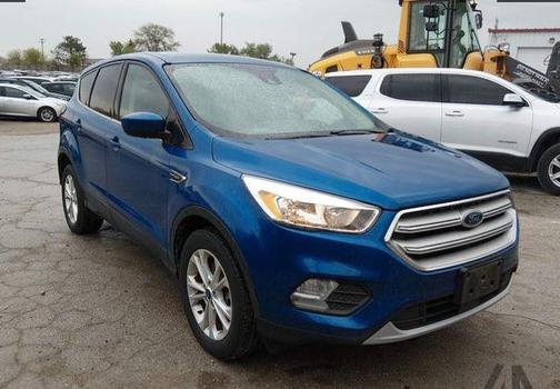 Lightning Blue Metallic 2019 Ford Escape SE