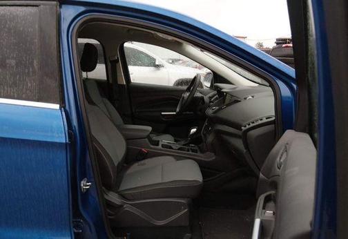 Lightning Blue Metallic 2019 Ford Escape SE