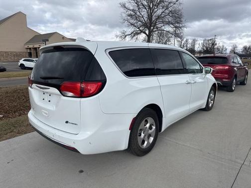 2018 Chrysler Pacifica Hybrid Touring Plus