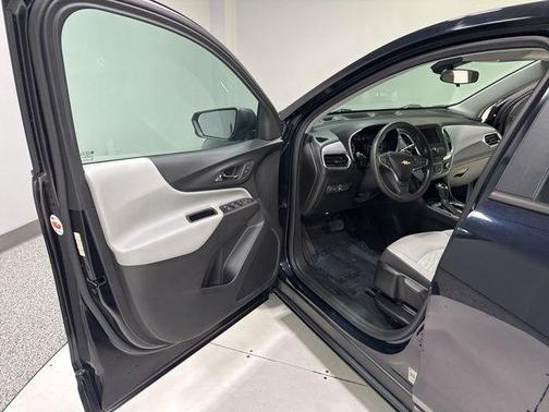 Midnight Blue Metallic 2020 Chevrolet Equinox LS