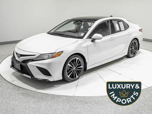 Wind Chill Pearl 2019 Toyota Camry XSE