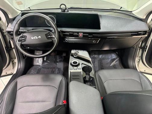 Glacier 2022 Kia EV6 Wind