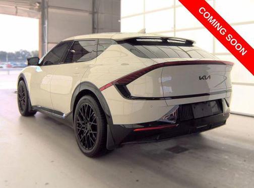 Glacier 2022 Kia EV6 Wind