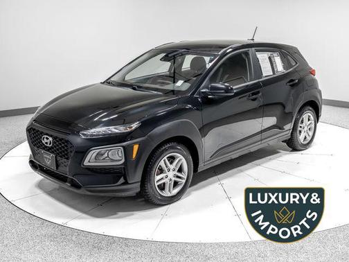 Ultra Black Pearl 2020 Hyundai KONA SE