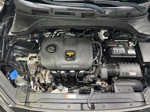 Ultra Black Pearl 2020 Hyundai KONA SE