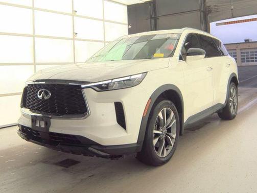 Majestic White 2023 INFINITI QX60 Luxe