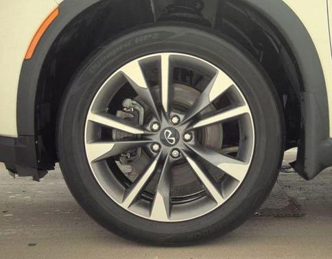 Majestic White 2023 INFINITI QX60 Luxe