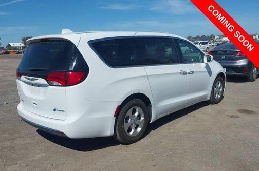 2018 Chrysler Pacifica Hybrid Touring Plus