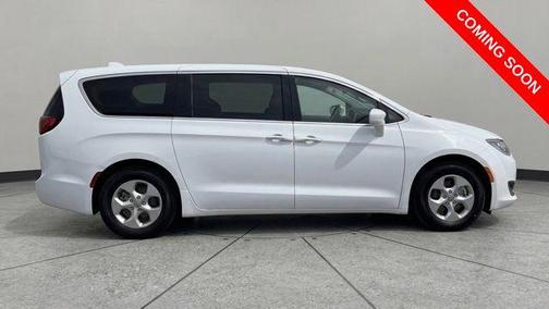 2018 Chrysler Pacifica Hybrid Touring Plus