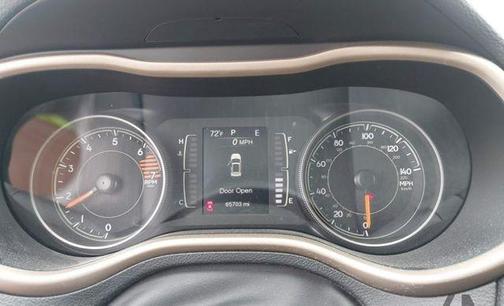 Diamond Black Crystal Pearlcoat 2018 Jeep Cherokee Latitude