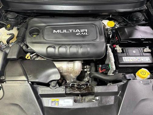 Diamond Black Crystal Pearlcoat 2018 Jeep Cherokee Latitude