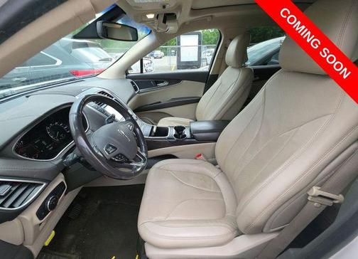 White Platinum Metallic Tri-Coat 2017 Lincoln MKX Reserve