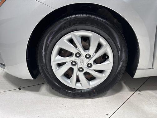 Symphony Silver 2019 Hyundai ELANTRA SE