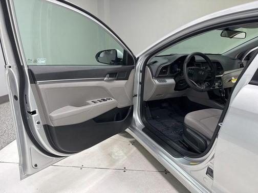 Symphony Silver 2019 Hyundai ELANTRA SE