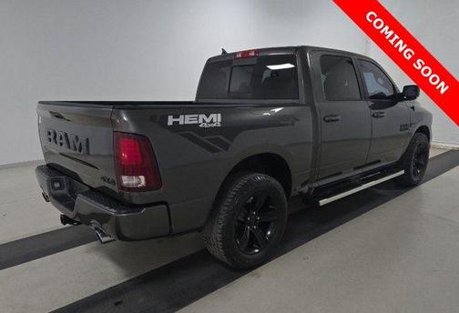 2017 RAM 1500 Night Crew Cab 4x4 5'7' Box