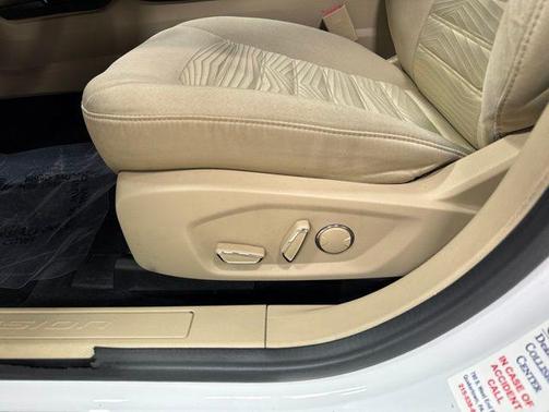 Oxford White 2016 Ford Fusion SE