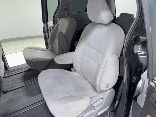 2019 Toyota Sienna SE