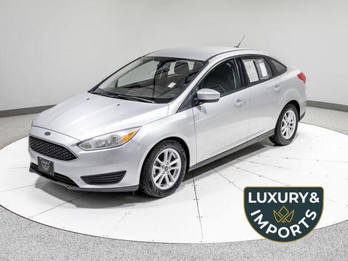 Ingot Silver 2018 Ford Focus SE