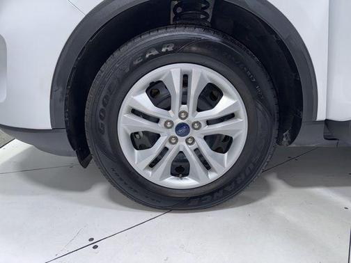 Oxford White 2021 Ford Escape S