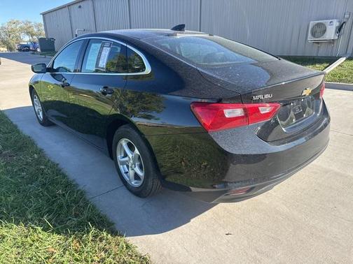 2017 Chevrolet Malibu 1LS