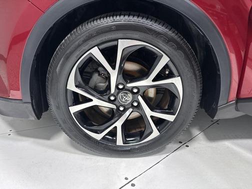 2018 Toyota C-HR XLE Premium