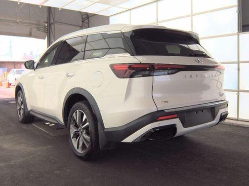 Majestic White 2023 INFINITI QX60 Luxe