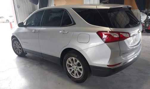 Silver Ice Metallic 2018 Chevrolet Equinox LS