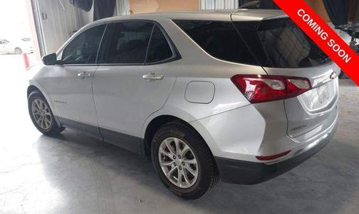Silver Ice Metallic 2018 Chevrolet Equinox LS