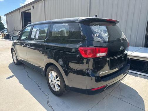 2018 Kia Sedona L